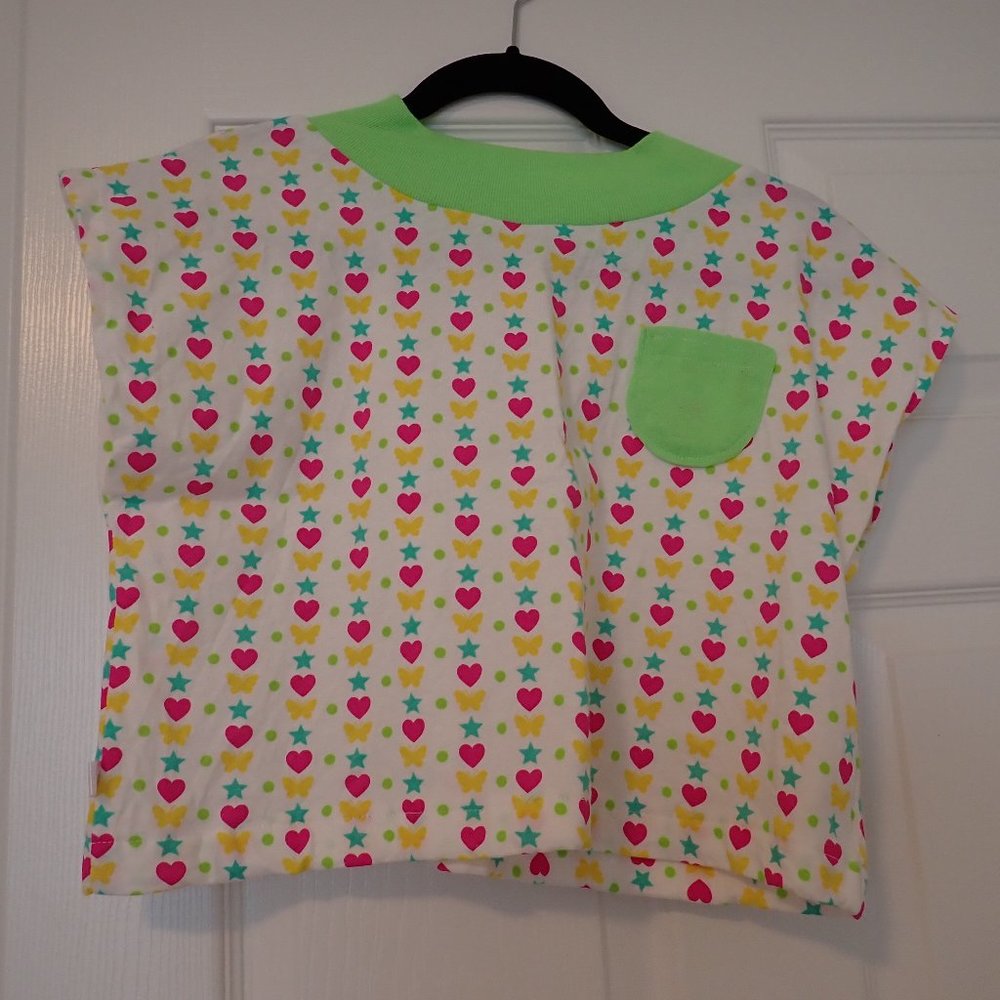 Handmade rainbow kidcore 90s/2000s vibes crop top!